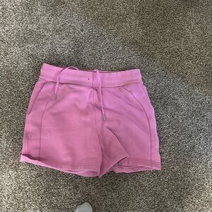 Lulu lemon shorts scuba high rise short 5” dahlia mauve size 8 worn once